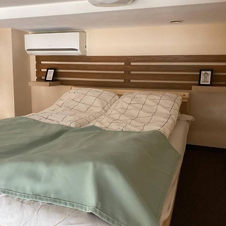 Apartamenty Dobra Noc Przy Wawelu 2 Bedrooms Krakau Exterior foto